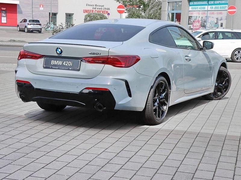 Neu BMW 420 Performance 184 PS (135 kW) 2026 Grau Coupé