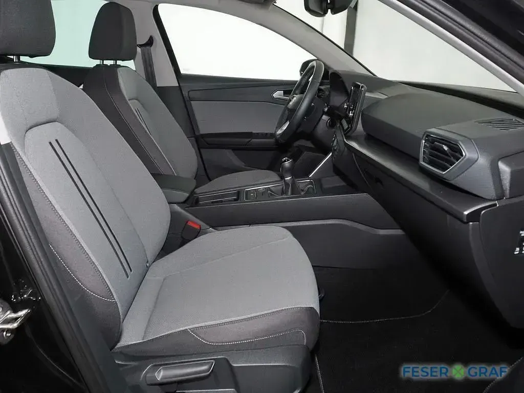 Gebraucht Seat Leon Style 110 PS (80 kW) 2024 Midnight schwarz metallic Limousine