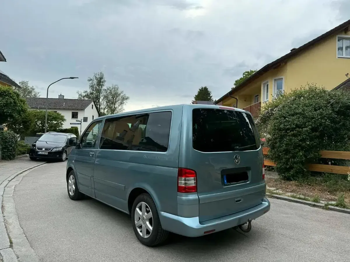 Używany VW T5 131 KM (96 kW) 2008 Niebieski Van