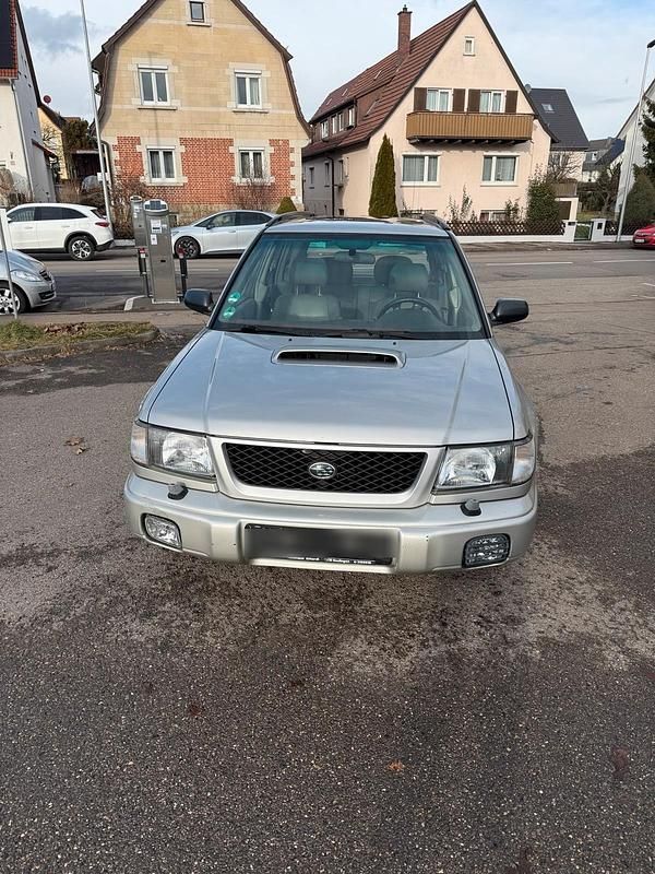 Silber Gebraucht 1999 Subaru Forester SUV | 6.500 € - Bild 1/4