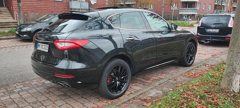 Gebraucht Maserati Levante 275 PS (202 kW) 2017 Schwarz SUV
