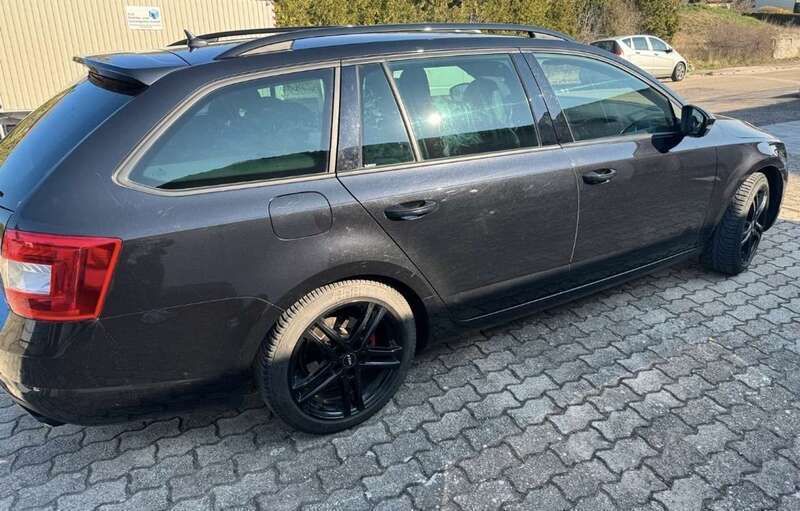 Gebraucht 2016 Skoda Octavia RS Kombi | 15.900 € (Superpreis) - Bild 1/4