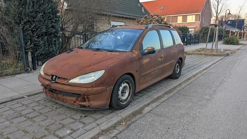Braun Gebraucht 2002 Peugeot 206 Kombi | 370 € (Superpreis) - Bild 1/4