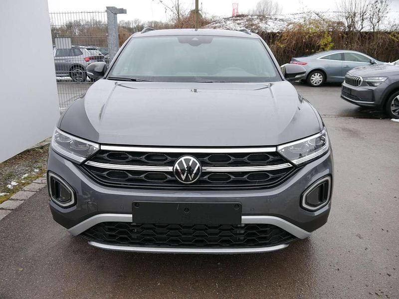 Neu VW T-Roc Style 150 PS (110 kW) 2025 Indiumgrau metallic/dach... SUV