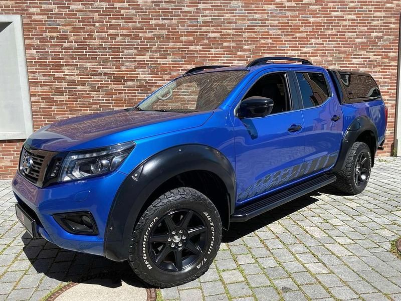 Electric blue metallic Gebraucht 2020 Nissan Navara N-Guard Abholung | 33.999 € (Teuer) - Bild 1/4