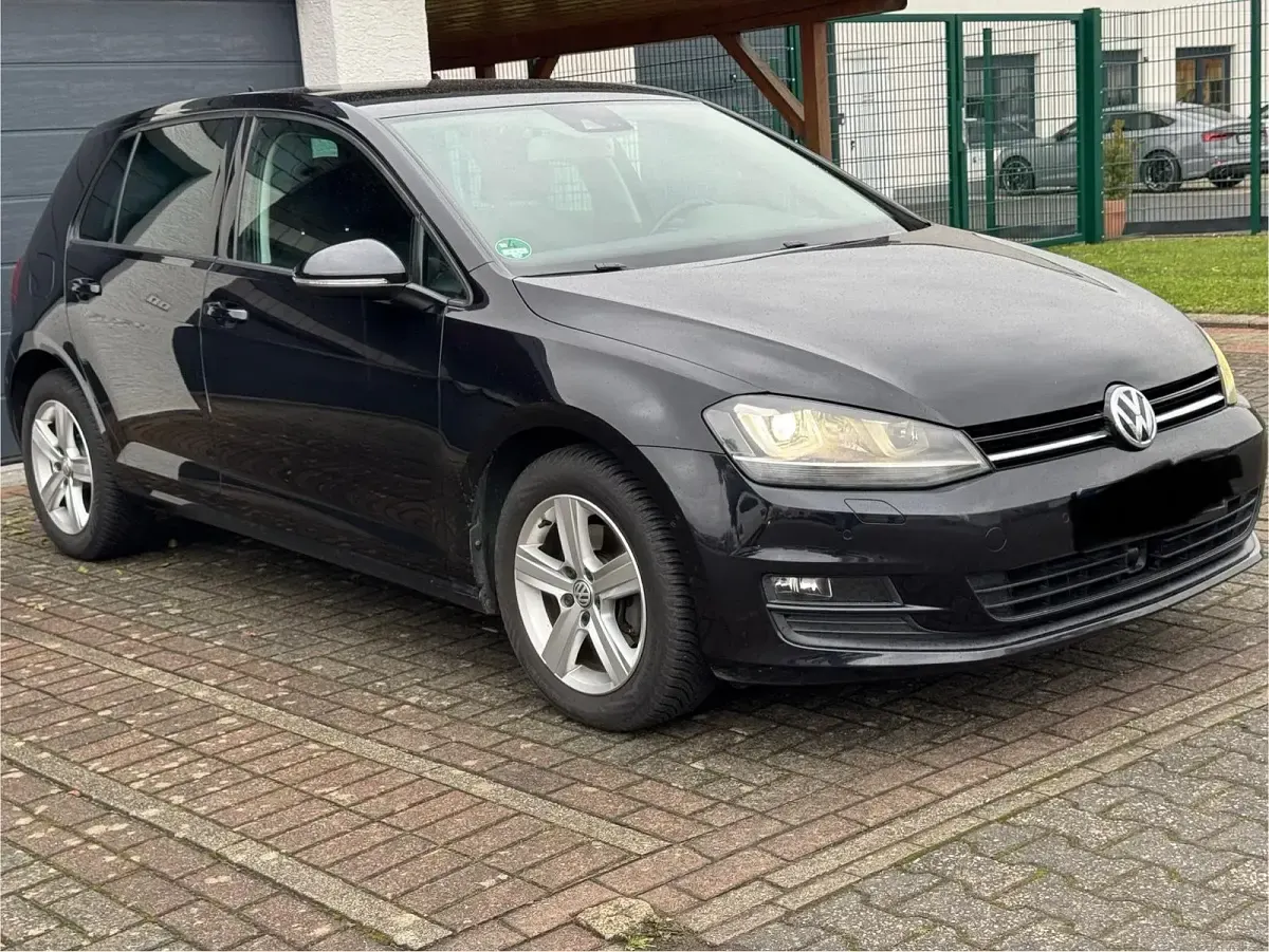 Gebraucht VW Golf VII 105 PS (77 kW) 2013 Schwarz Limousine