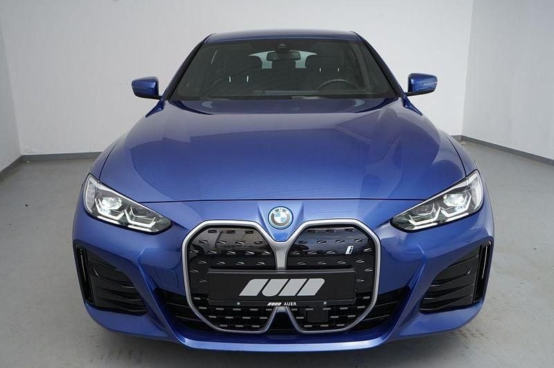 Gebraucht BMW i4 M Sport 250 kW (340 PS) 2022 Blau Limousine