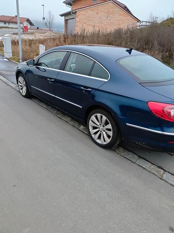 Blau Gebraucht 2011 VW Passat Exclusive Coupé | 6.200 € (Guter Preis) - Bild 1/4