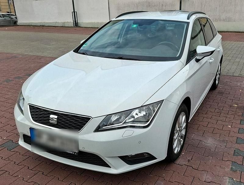 Weiß Gebraucht 2015 Seat Leon Kombi | 11.500 € - Bild 1/4