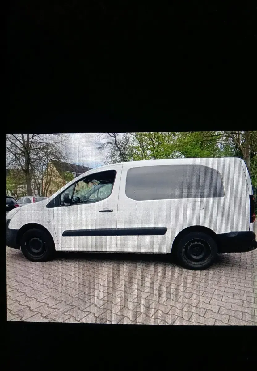 Gebraucht Peugeot Partner 99 PS (72 kW) 2018 Weiß Van / Kleinbus