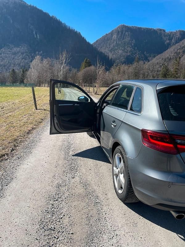 Gebraucht Audi A3 S-Line 150 PS (110 kW) 2014 Grau Limousine