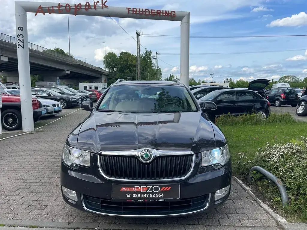 Second-hand Skoda Superb Elegance 170 CP (125 kW) 2011 Maro Break