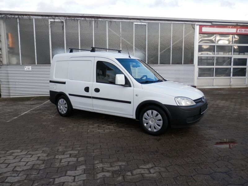 Weiß Gebraucht 2007 Opel Combo Van / Kleinbus | 3.490 € (Teuer) - Bild 1/4