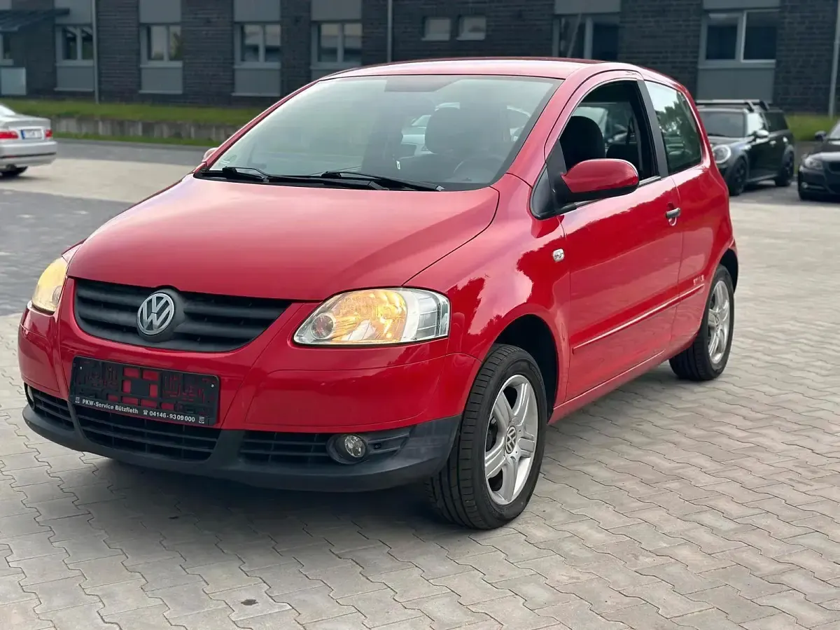 Gebraucht VW Fox Style 55 PS (40 kW) 2010 Rot Kleinwagen