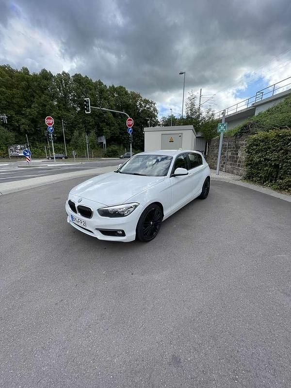 Weiß Gebraucht 2015 BMW 116 Advantage Kleinwagen | 7.500 € (Fairer Preis) - Bild 1/4