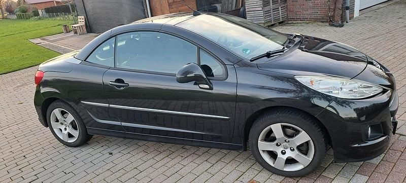 Gebraucht Peugeot 207 CC 120 PS (88 kW) 2009 Schwarz Cabrio