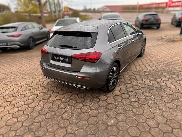 Gebraucht Mercedes A200 Advanced 163 PS (119 kW) 2024 Grau Limousine