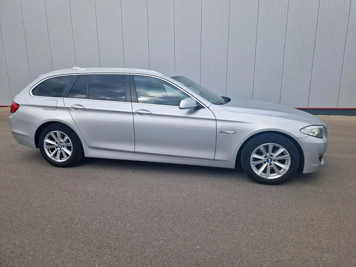 Gebraucht BMW 520 184 PS (135 kW) 2012 Silber Kombi
