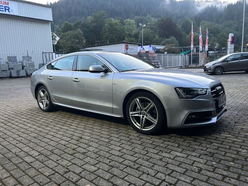 Gebraucht Audi A5 Sportback Design 190 PS (139 kW) 2016 Silber Kleinwagen