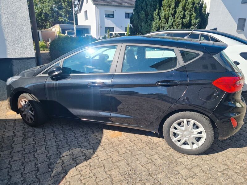 Schwarz Gebraucht 2019 Ford Fiesta Cool & Connect Kleinwagen | 10.300 € (Guter Preis) - Bild 1/4