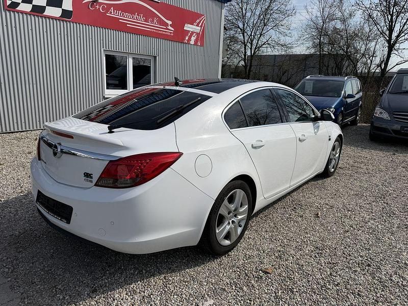 Gebraucht Opel Insignia OPC 160 PS (117 kW) 2009 Schneeweiss/summitwhite/arctic Limousine