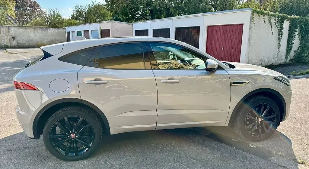 Gebraucht Jaguar E-Pace R-Dynamic 249 PS (183 kW) 2018 Grau SUV