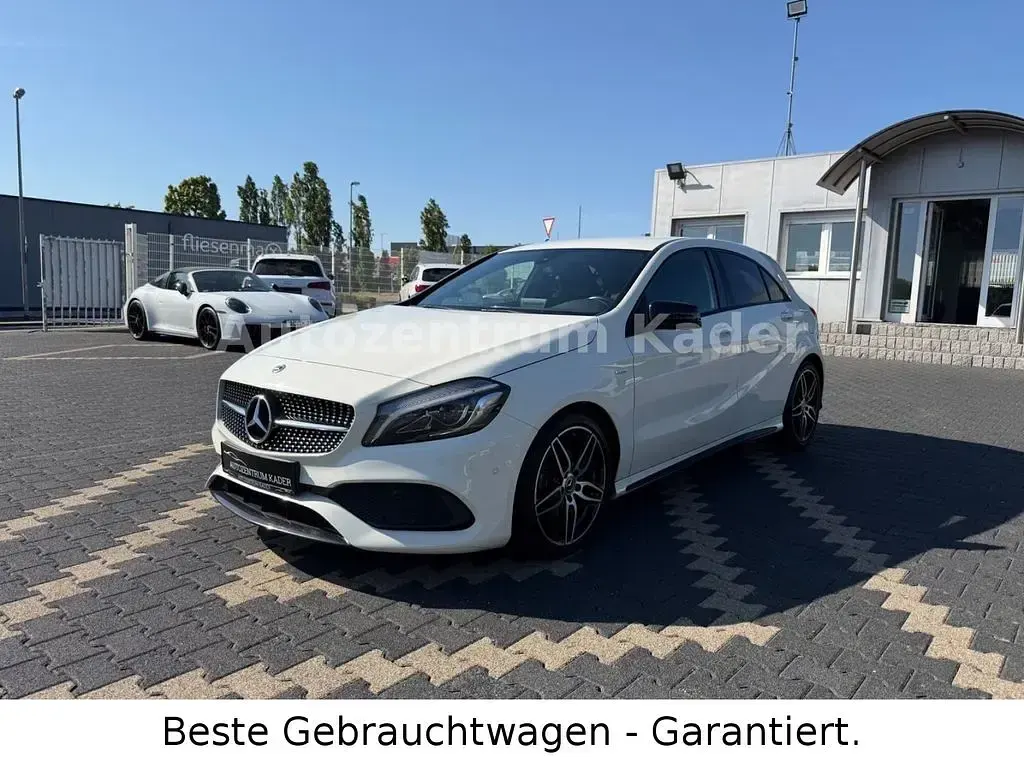 Gebraucht Mercedes A200 AMG line 156 PS (114 kW) 2018 Weiß Limousine
