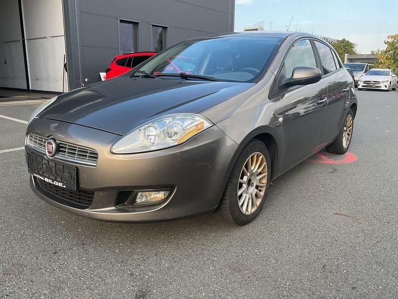 Grau Gebraucht 2007 Fiat Bravo Dynamic Kleinwagen | 2.477 € (Fairer Preis) - Bild 1/4