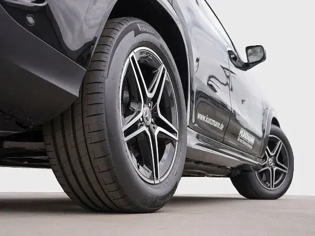 Gebraucht Mercedes GLE300 AMG 269 PS (197 kW) 2026 Schwarz SUV