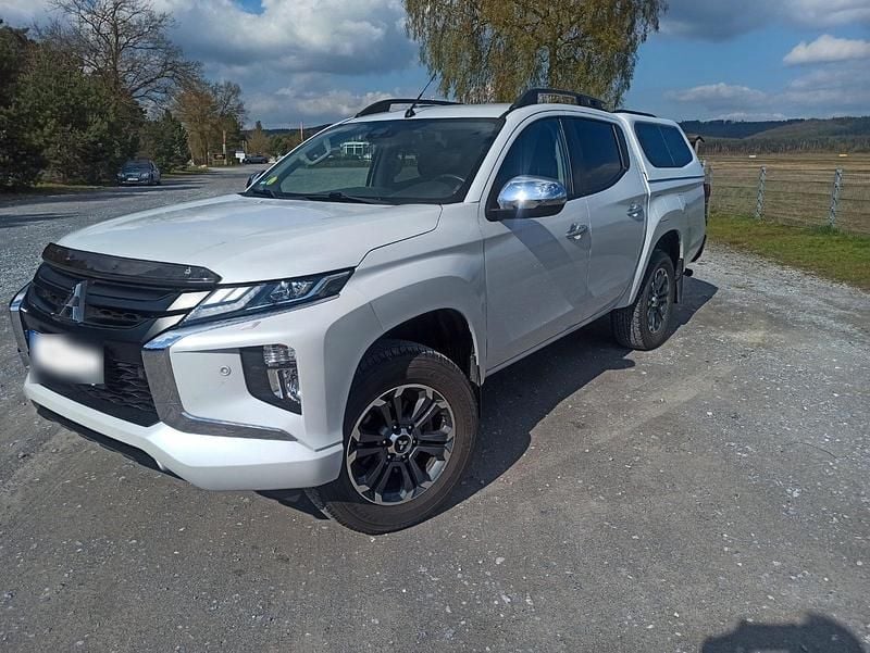 Używany Mitsubishi L200 150 KM (110 kW) 2019 Biały Pickup