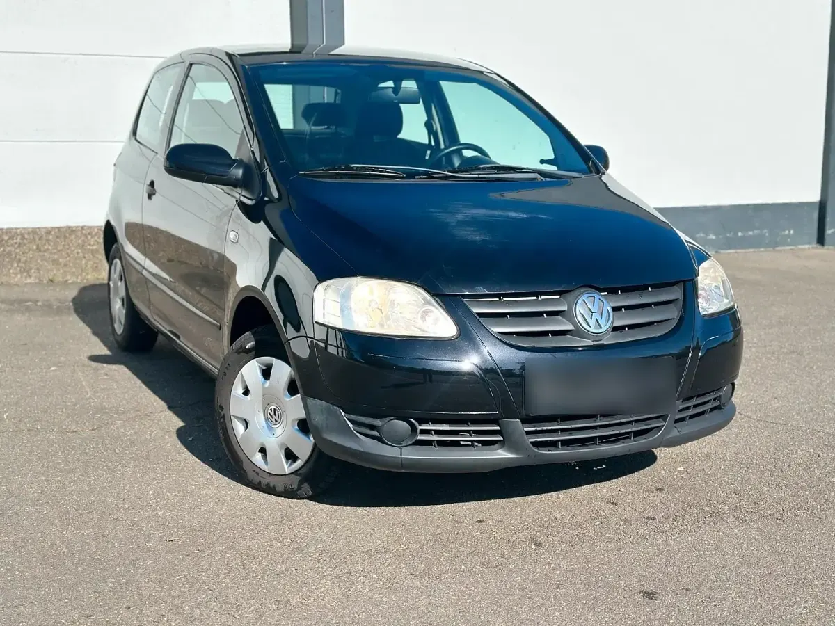 Second-hand VW Fox 54 CP (39 kW) 2007 Negru Hatchback