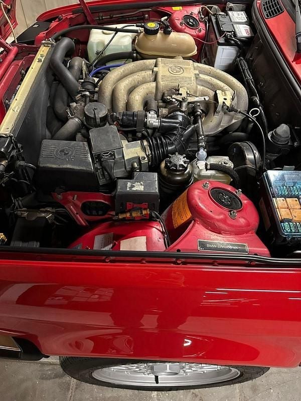 Gebraucht BMW 325 Performance 171 PS (125 kW) 1987 Rot Cabrio