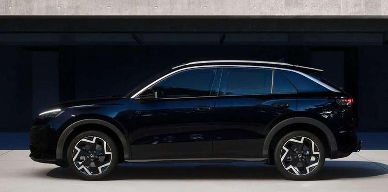 Neu VW T-Roc R-line 150 PS (110 kW) 2026 Grenadillschwarz metallic SUV