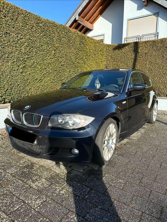 Blau Gebraucht 2007 BMW 118 Sport Line Kleinwagen | 1.850 € (Guter Preis) - Bild 1/3
