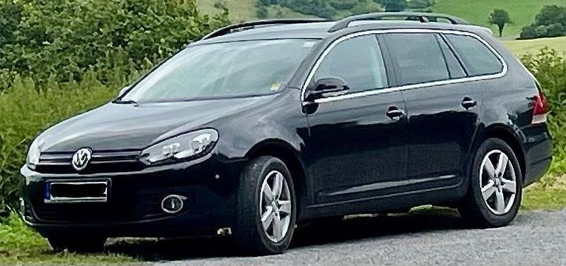 Schwarz Gebraucht 2011 VW Golf VI Comfortline Kleinwagen | 5.900 € (Fairer Preis) - Bild 1/4