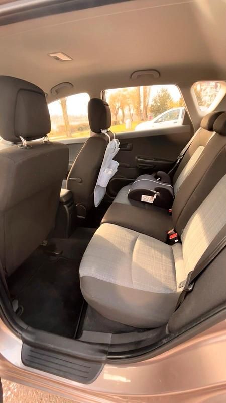 Gebraucht Kia Ceed 109 PS (80 kW) 2010 Braun Kleinwagen