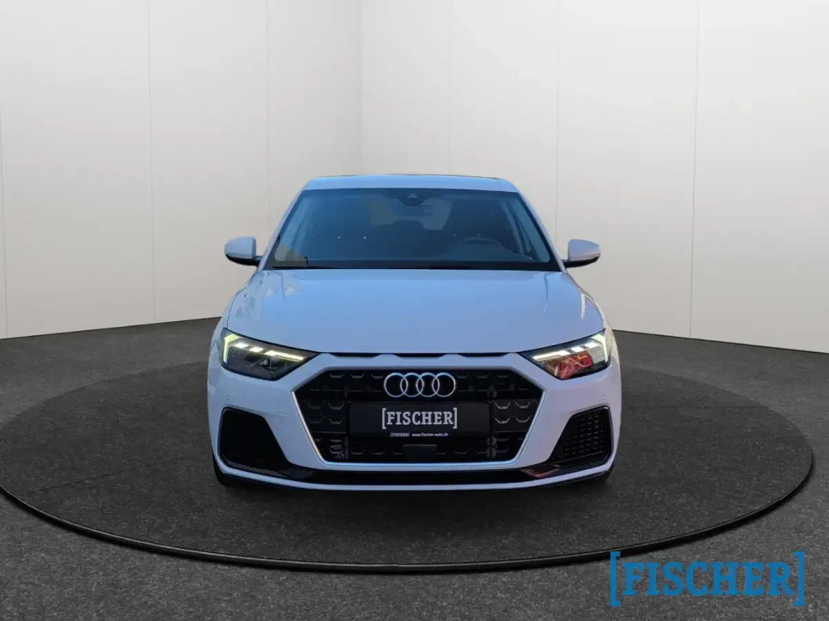 Gebraucht Audi A1 Sportback Advanced 110 PS (80 kW) 2021 Weiss Kleinwagen