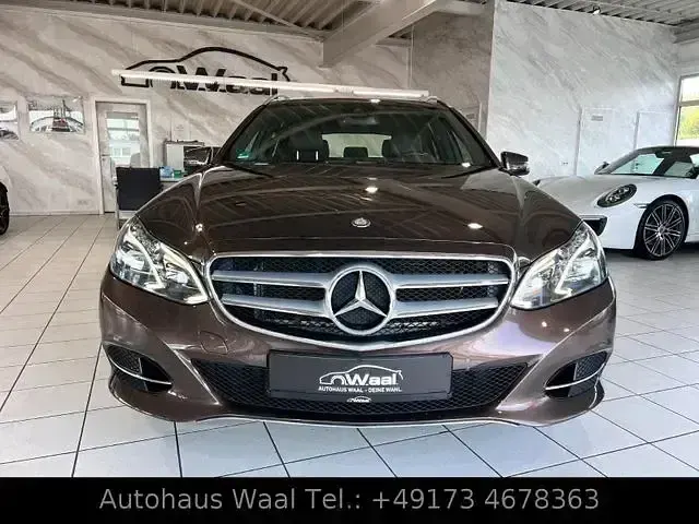 Gebraucht Mercedes E250 211 PS (155 kW) 2013 Braun Limousine