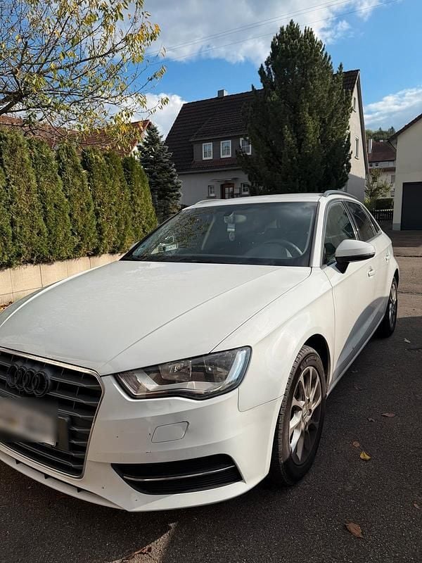 Weiß Gebraucht 2015 Audi A3 Kombi | 8.000 € (Superpreis) - Bild 1/4