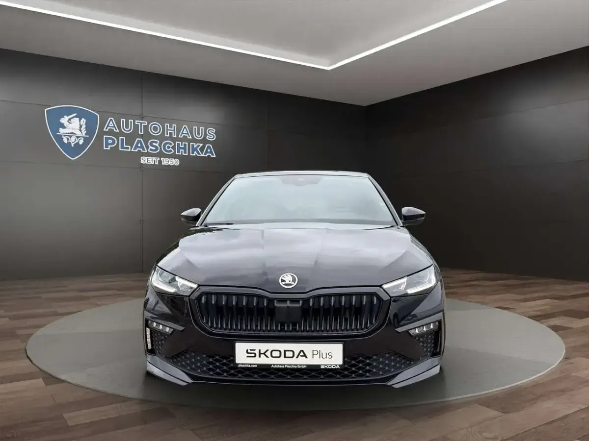 Gebraucht Skoda Scala Monte Carlo 150 PS (110 kW) 2025 Schwarzmagic perleffekt Kleinwagen