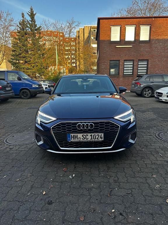 Gebraucht Audi A3 Premium 204 PS (150 kW) 2023 Blau Limousine