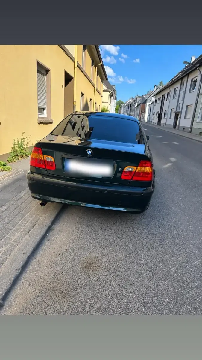 Gebraucht BMW 318 143 PS (105 kW) 2004 Grün Limousine