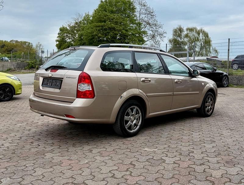Gebraucht Chevrolet Nubira 109 PS (80 kW) 2008 Gelb Kombi