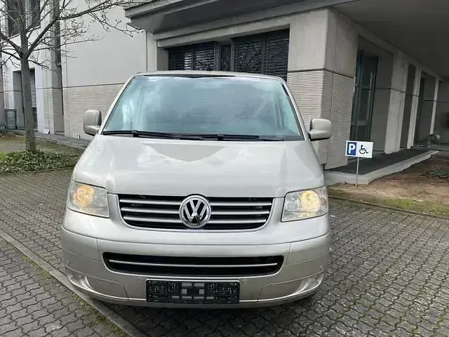 Gebraucht VW Caravelle 174 PS (127 kW) 2007 Beige Van