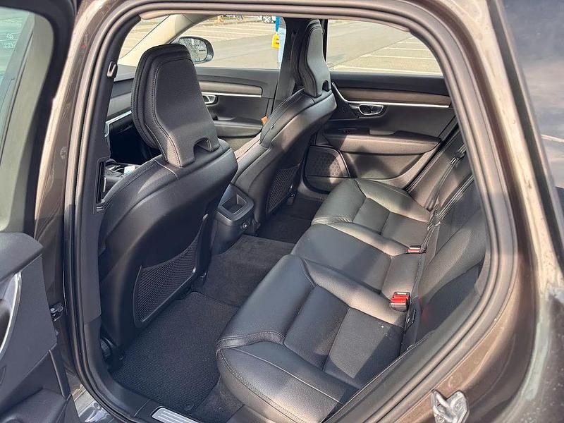 Gebraucht Volvo V90 CC 235 PS (172 kW) 2019 Grau Kombi