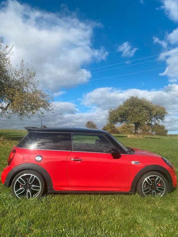 Gebraucht Mini John Cooper Works 192 PS (141 kW) 2018 Rot Kleinwagen