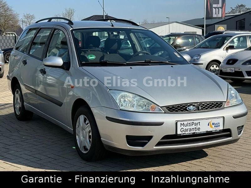 Używany Ford Focus Trend 101 KM (74 kW) 2002 Szary Sedan/Limuzyna