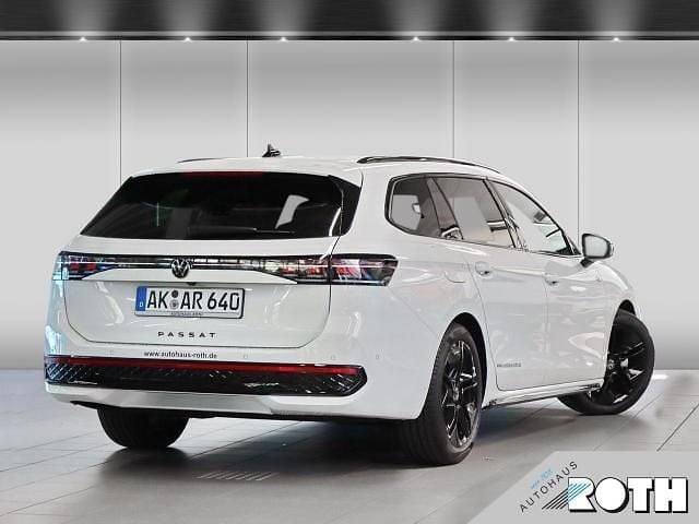 Gebraucht VW Passat R-line 150 PS (110 kW) 2025 Weiss Kombi