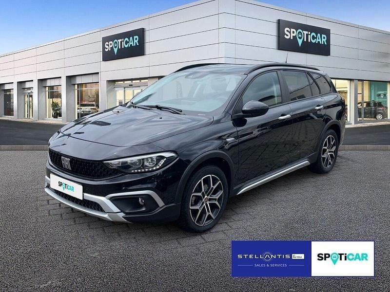 Schwarz Gebraucht 2024 Fiat Tipo Cross Kombi | 19.950 € (Superpreis) - Bild 1/4
