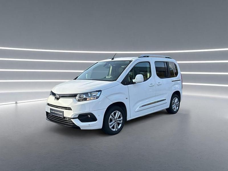 Gebraucht Toyota Proace Verso City 131 PS (96 kW) 2020 Schaumweiß Kombi